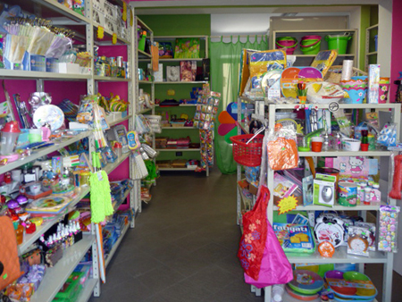 BIZARRE Cartoleria Casalinghi